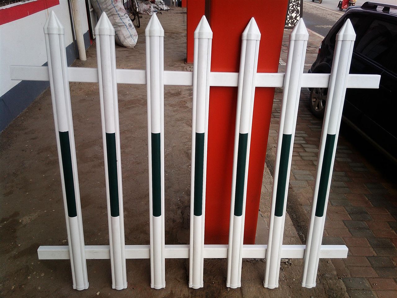 供应小区泳池围栏游乐园pvc栏杆佛山草坪塑钢护栏